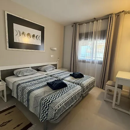 En Primera Linea Con Vistas Al Mar Фуенхірола